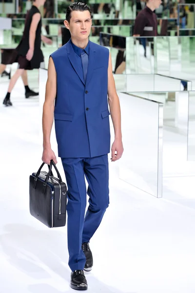 Look 23